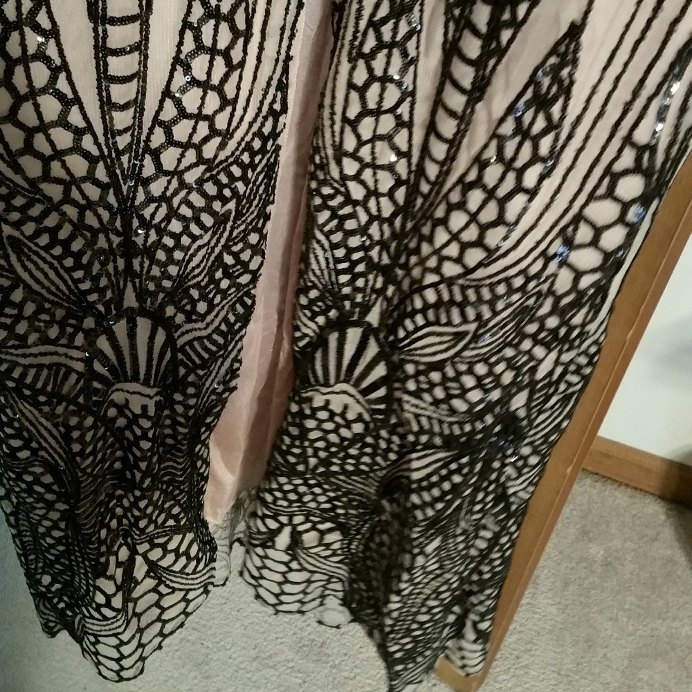 Dress - Picture 3 of 3